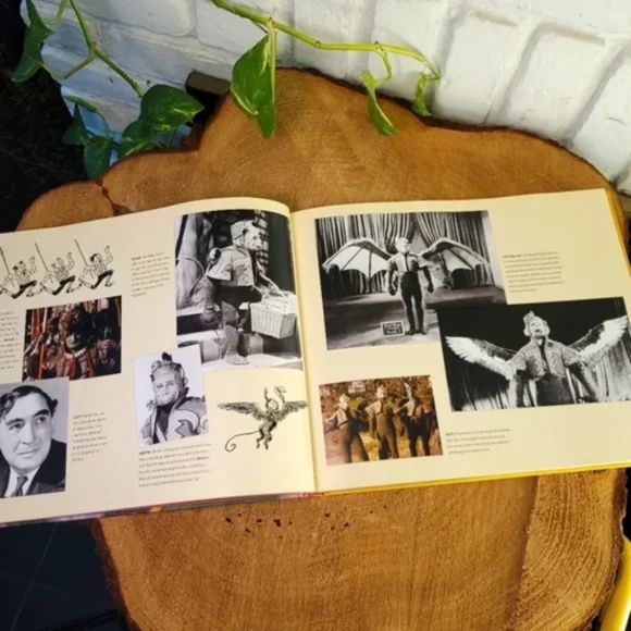 Wizard of Oz Behind the Scenes Book - Picture 4 of 14